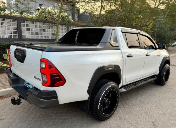Toyota | Hilux Revo Rocco | 2022 | Automática | 4×4
