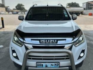 Isuzu | D-MAX | 2020 | Automática | 2.5 | 4×4 🎁