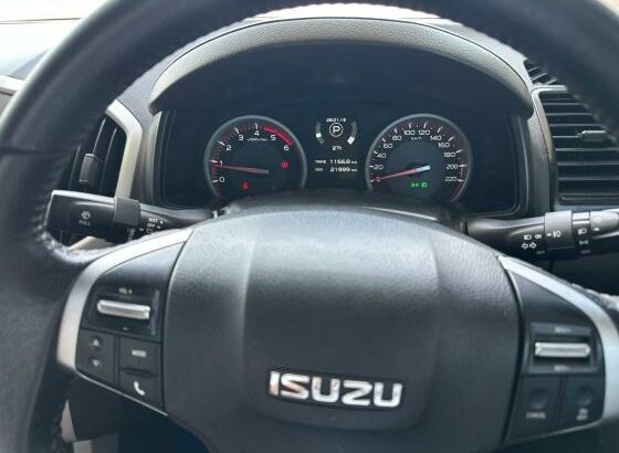 Isuzu | D-MAX | 2020 | Automática | 2.5 | 4×4 🎁
