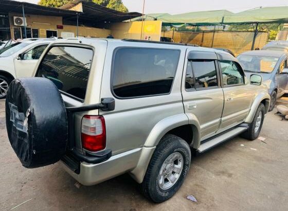 Toyota | Hilux Surf | Automática | 3.4 | V6 | 4×4