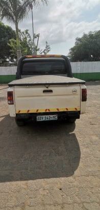 Mahindra | Pik-Up | 2013 | Manual | 2.5 | 4×4