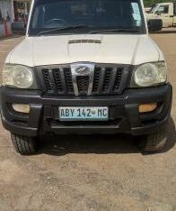 Mahindra | Pik-Up | 2013 | Manual | 2.5 | 4×4