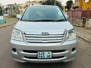 Toyota | Noah | Automático | 2.0 | 07 Lugares 🚌