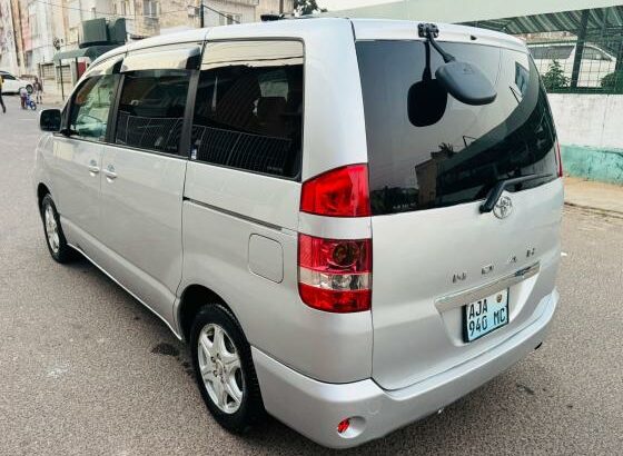 Toyota | Noah | Automático | 2.0 | 07 Lugares 🚌