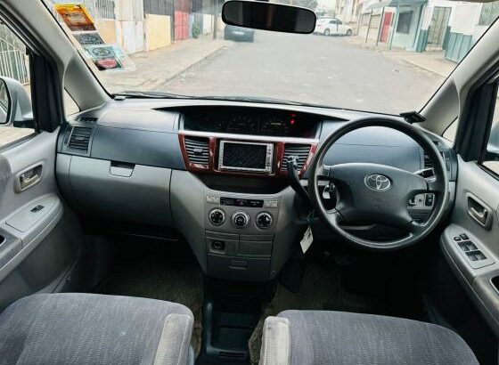 Toyota | Noah | Automático | 2.0 | 07 Lugares 🚌