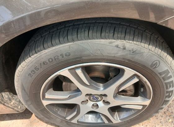 Volvo | XC60 T5 | 2013 | Automático | 2.0 | AWD