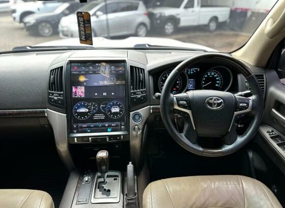 Toyota | Land Cruiser VX | 2010 | 4.7 | V8 | 4×4 🎁