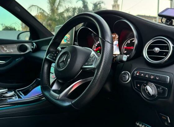 Mercedes-Benz | GLC 220d 4MATIC | 2017 | AWD