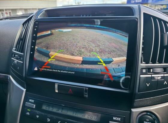 Toyota | Land Cruiser VX 200 | 2013 | V8 | 4×4 🎁