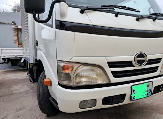 Toyota | Hino – Dutro | 2000kg | Recém-importada