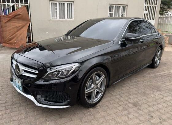 Mercedes-Benz | C220d AMG | 2017 | Recém-importado 🎁
