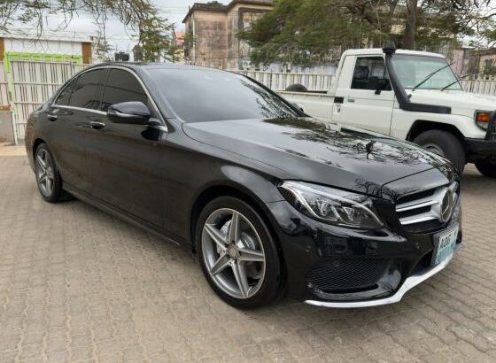Mercedes-Benz | C220d AMG | 2017 | Recém-importado 🎁