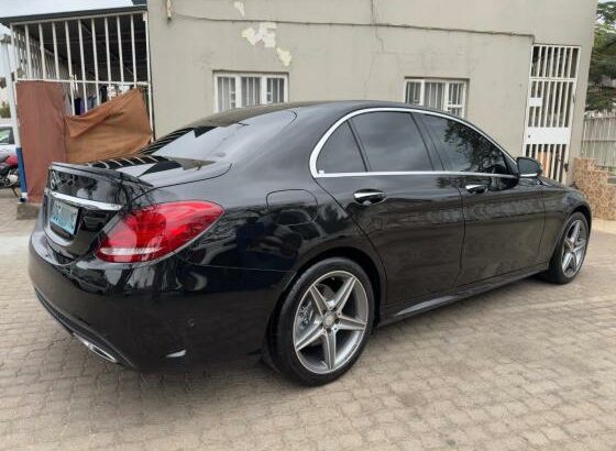 Mercedes-Benz | C220d AMG | 2017 | Recém-importado 🎁