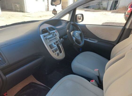 Toyota | Ractis | 2009 | Automático | 1.3 🎁