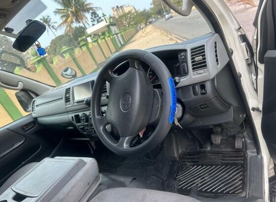 Toyota | Hiace – Quantum | 2007 | 15 Lugares | Recém-importado 🎁