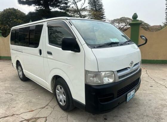Toyota | Hiace – Quantum | 2007 | 15 Lugares | Recém-importado 🎁