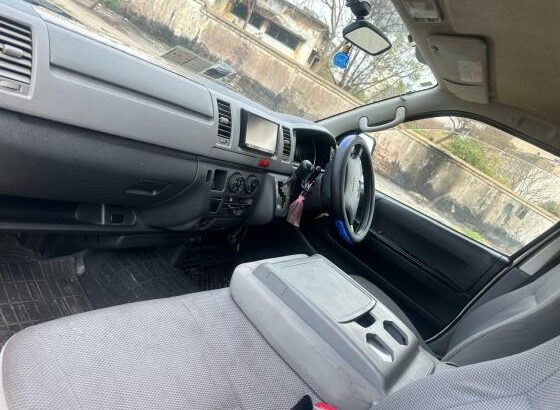 Toyota | Hiace – Quantum | 2007 | 15 Lugares | Recém-importado 🎁