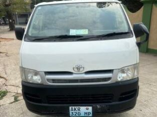 Toyota | Hiace – Quantum | 2007 | 15 Lugares | Recém-importado 🎁