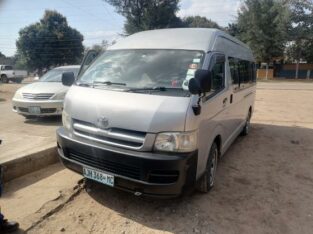 Toyota | Grand Hiace – Quantum | 2kd | 15 Lugares