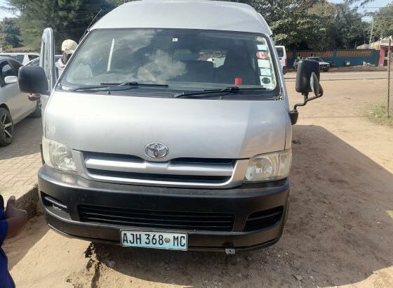 Toyota | Grand Hiace – Quantum | 2kd | 15 Lugares