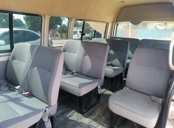 Toyota | Grand Hiace – Quantum | 2kd | 15 Lugares