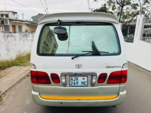 Toyota | Ganvia | Automático | Diesel | 8 Lugares 🚐