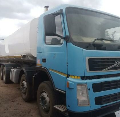 Camião cisterna de água | VOLVO | FM12 | 25000 Litros