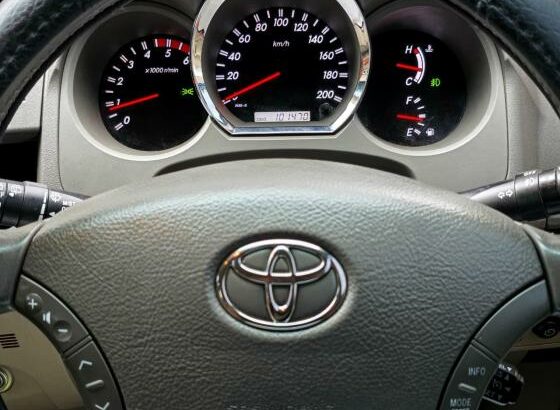 Toyota | Fortuner | 2010 | Manual | 4×4 | Recém-importado