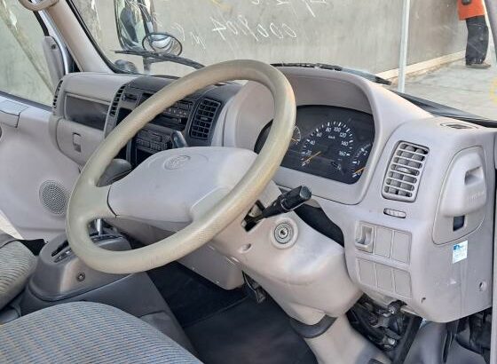 Toyota | Toyoace | 5L | Automática | Recém-importada