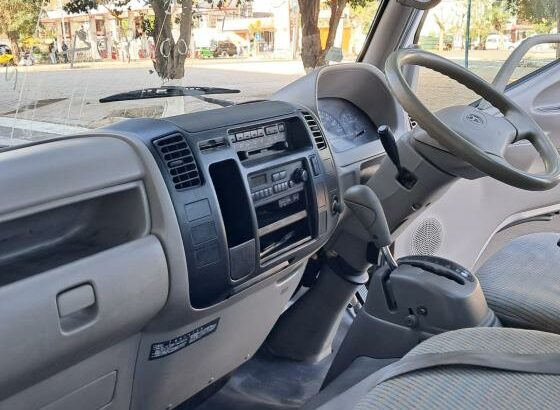 Toyota | Toyoace | 5L | Automática | Recém-importada