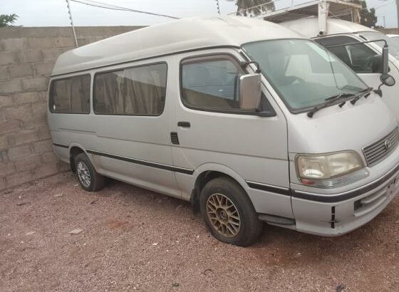 Toyota | Hiace Wagon | 15 Lugares | Recém-importada 🚌