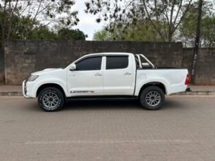 Toyota | Hilux Legend 45 | 2015 | Manual | 4×4 🎁