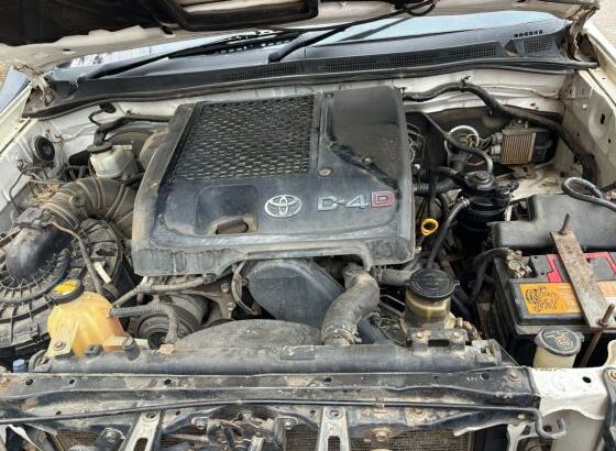 Toyota | Hilux Legend 45 | 2015 | Manual | 4×4 🎁