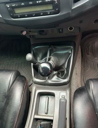 Toyota | Hilux Legend 45 | 2015 | Manual | 4×4 🎁