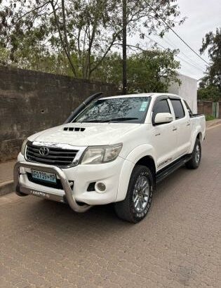 Toyota | Hilux Legend 45 | 2015 | Manual | 4×4 🎁