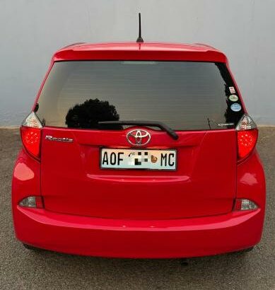 acaba de chegar Toyota ractis