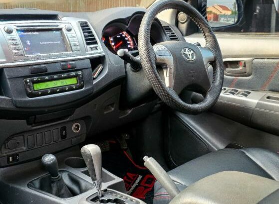 recém importado Toyota Hilux d4d legend 45