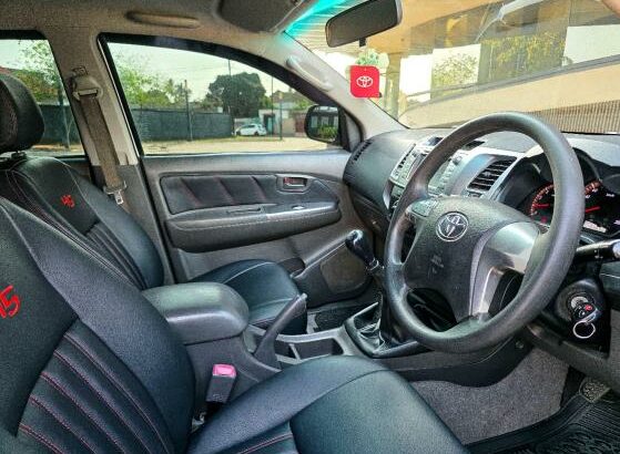 recem importado Toyota Hilux legend45