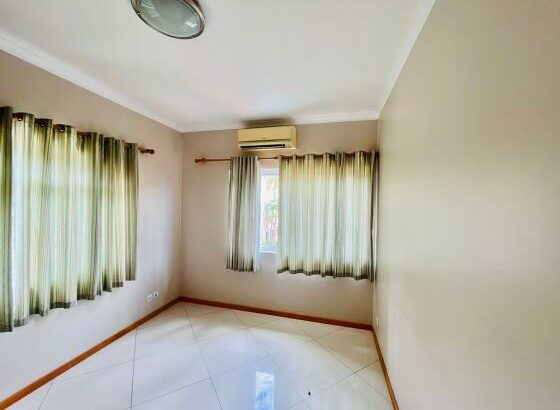 Arrenda-se moradia t4 no condomínio triunfo na marginal