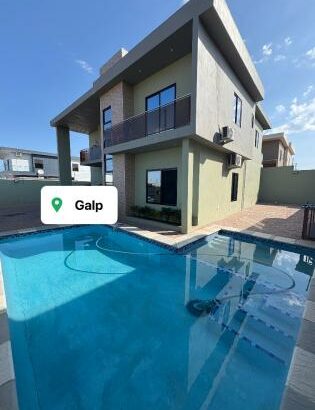 Vende-se moradia na costa do sol em Mapulene