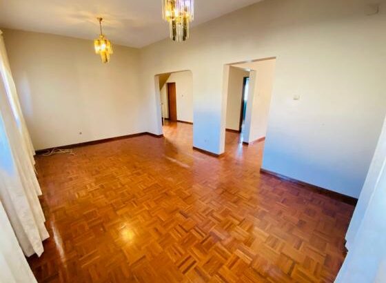 Vende-se Moradia t5+1 na sommerchield 2 a 5minutos da av Julius nherere