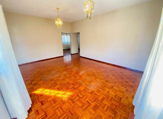 Vende-se Moradia t5+1 na sommerchield 2 a 5minutos da av Julius nherere