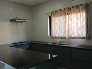 Arrenda-se Apartamento t4 no r/c no triunfo novo