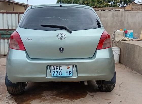 Toyota Vitz recente aproveita
