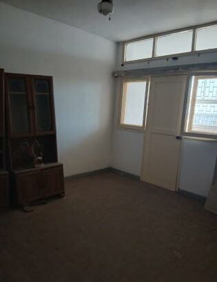 VENDE-SE APARTAMENTO T2 NO BAIRRO DO ALTO MÃE