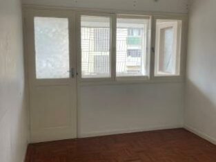 Arrenda se top tipo 3 no Jardim