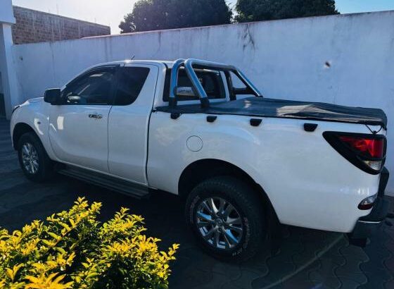 Mazda BT50 oportunidade única aproveita