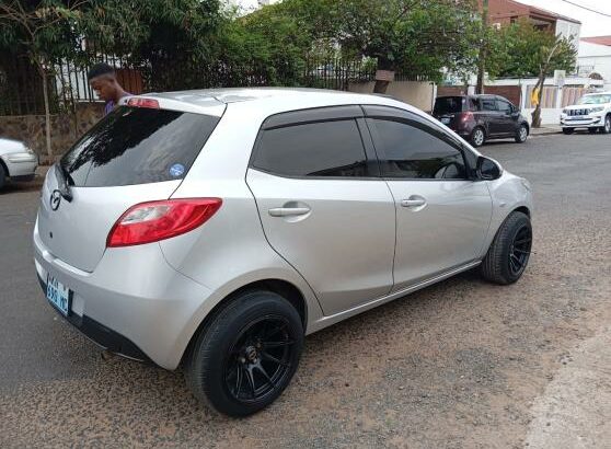 Mazda Demio Novo aproveita