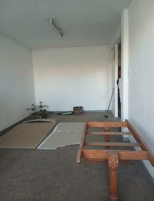 VENDE-SE APARTAMENTO T2 NO BAIRRO DO ALTO MÃE