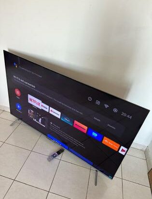TV Skyworth 55 moderna